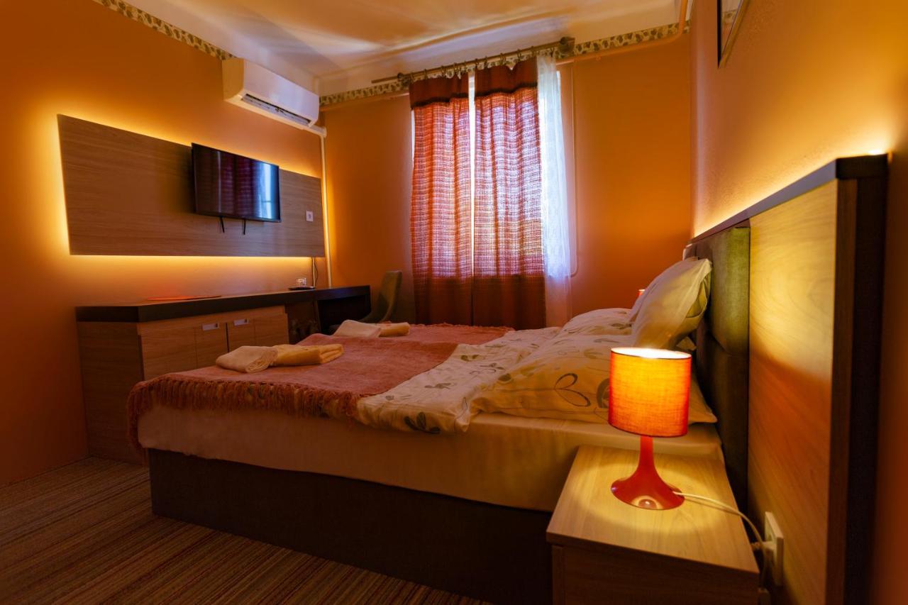 Alabastrom Panzio Es Etterem Bed & Breakfast โบกาช ภายนอก รูปภาพ