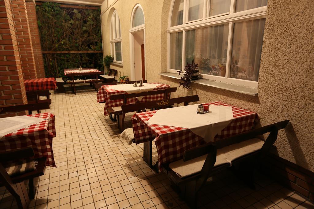 Alabastrom Panzio Es Etterem Bed & Breakfast โบกาช ภายนอก รูปภาพ